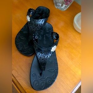 Brighton Flip Flop Sandals Black with Silver Scroll